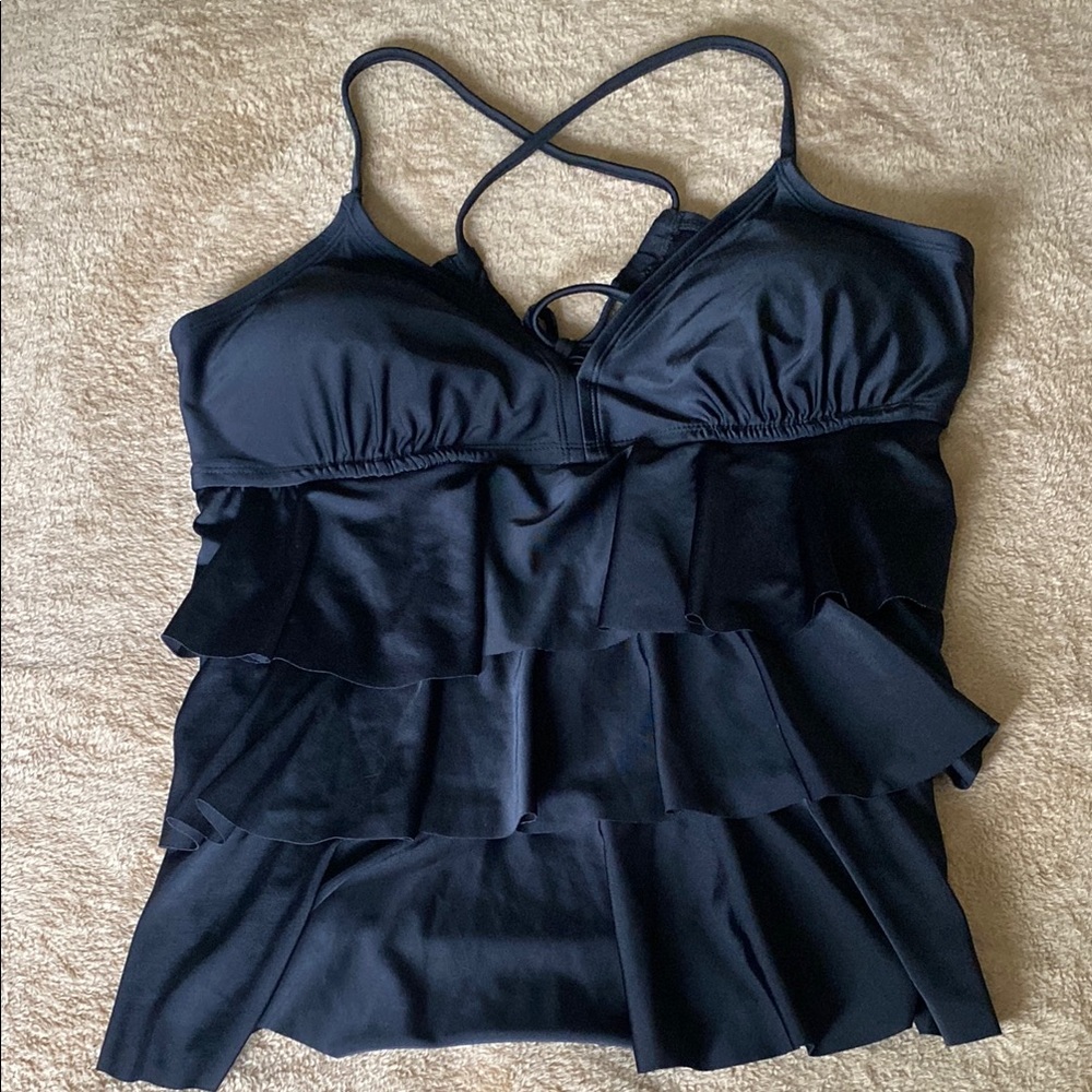 Catalina women’s size large tanking